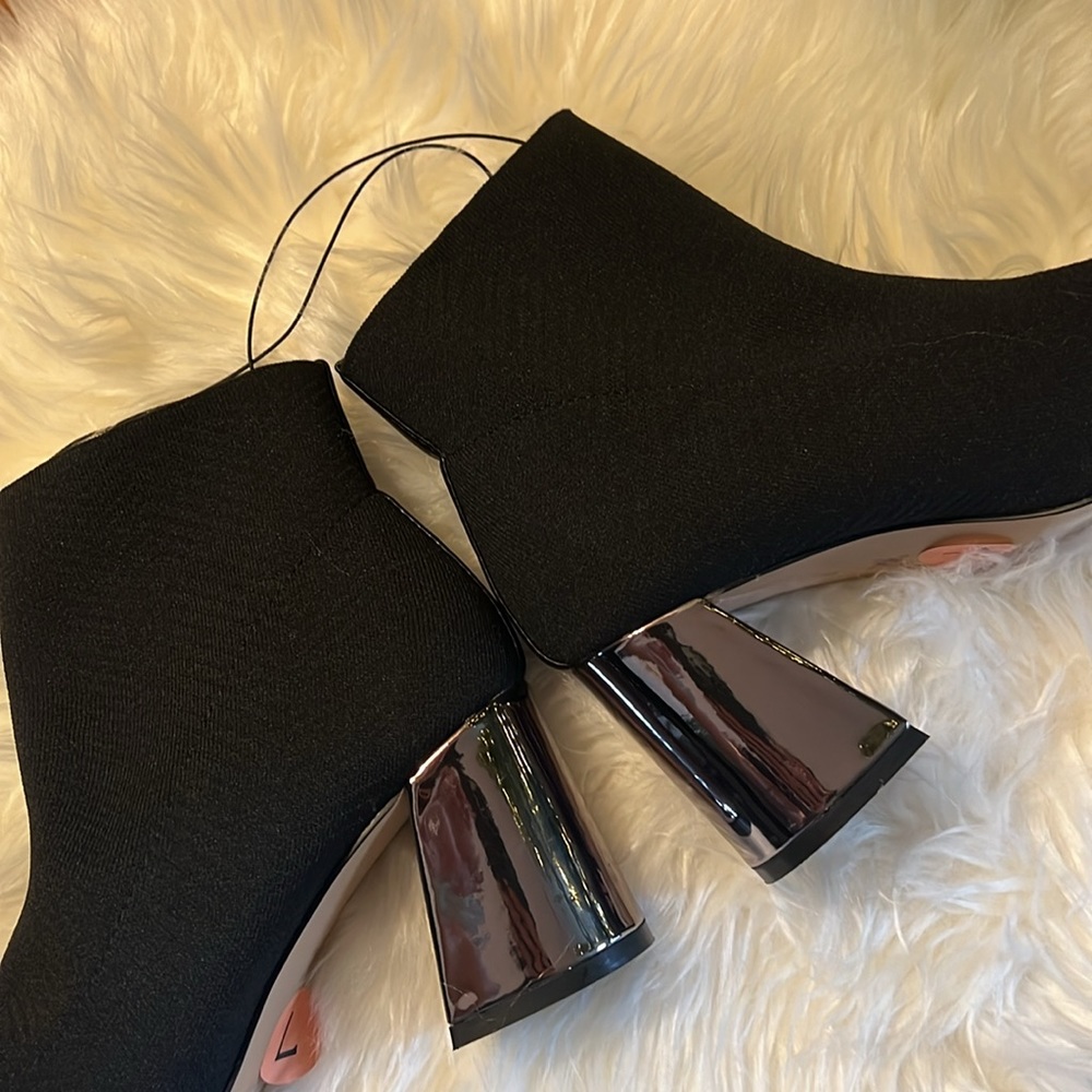 BCBGeneration black booties - Picture 6 of 7